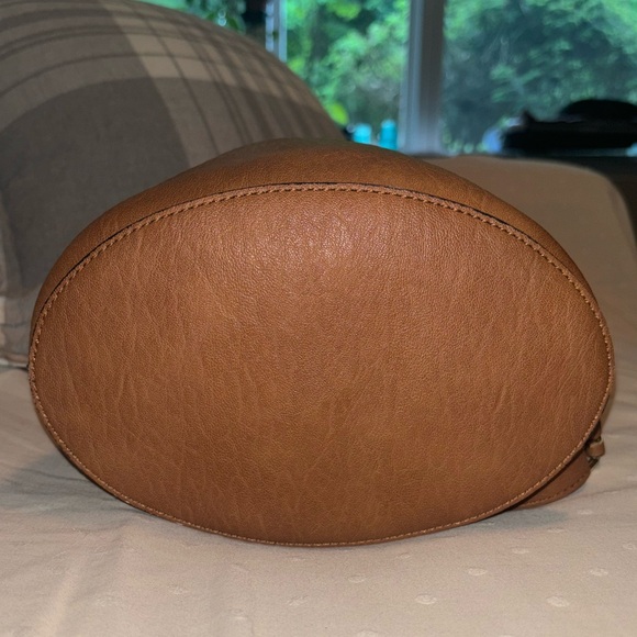 Calvin Klein Crossbody Bucket bag with Drawstring in Brown EUC - Picture 5 of 12